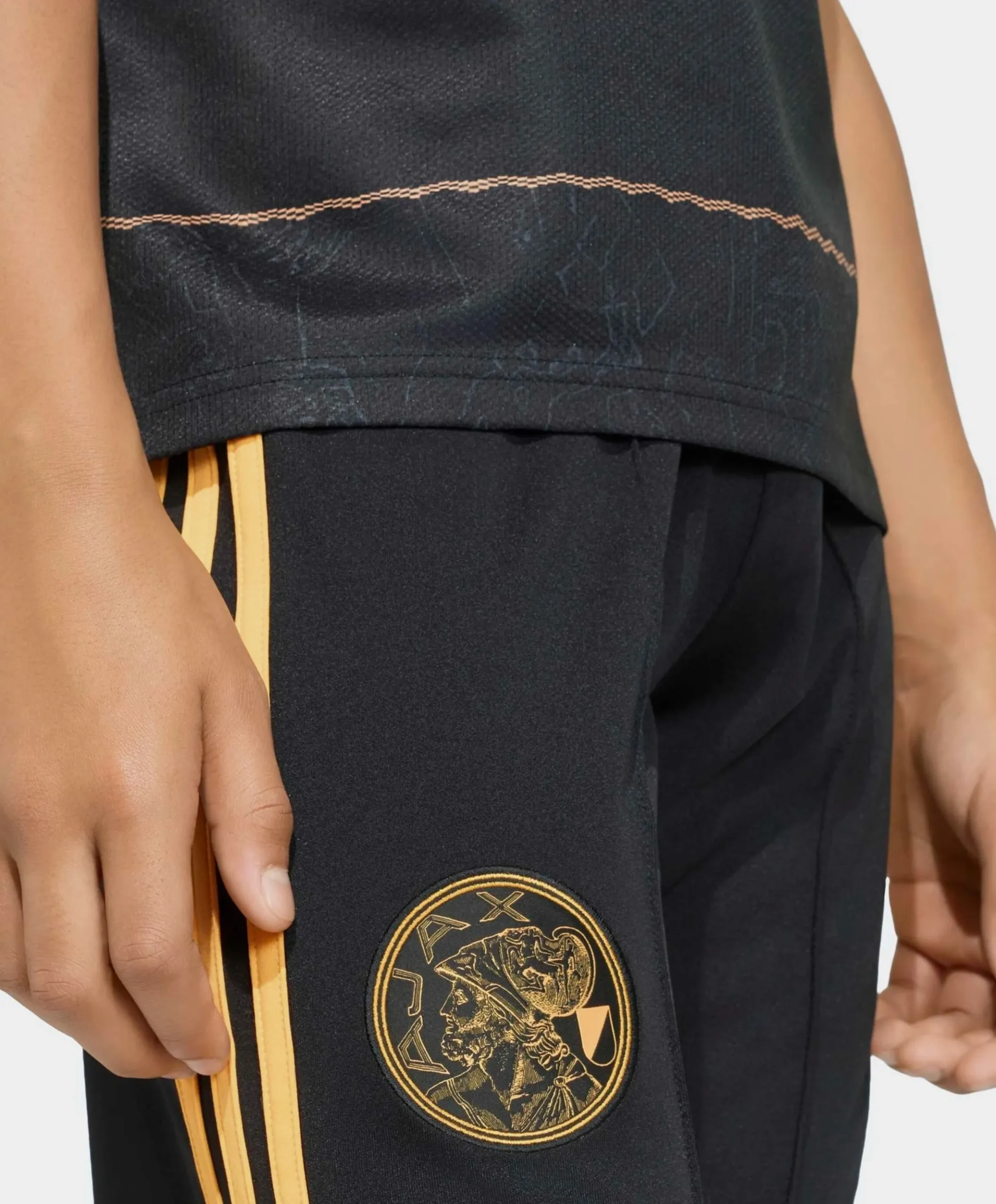 AJAX A SHO Y jongens shorts zwart